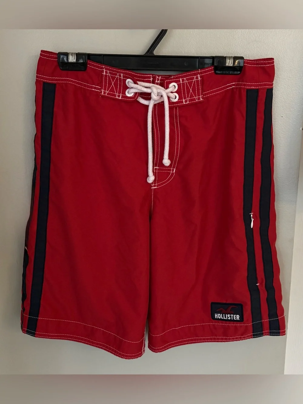 Hollister Retro Board Shorts Men’s M 32-33 Red Navy Stripes Pockets New NWOT